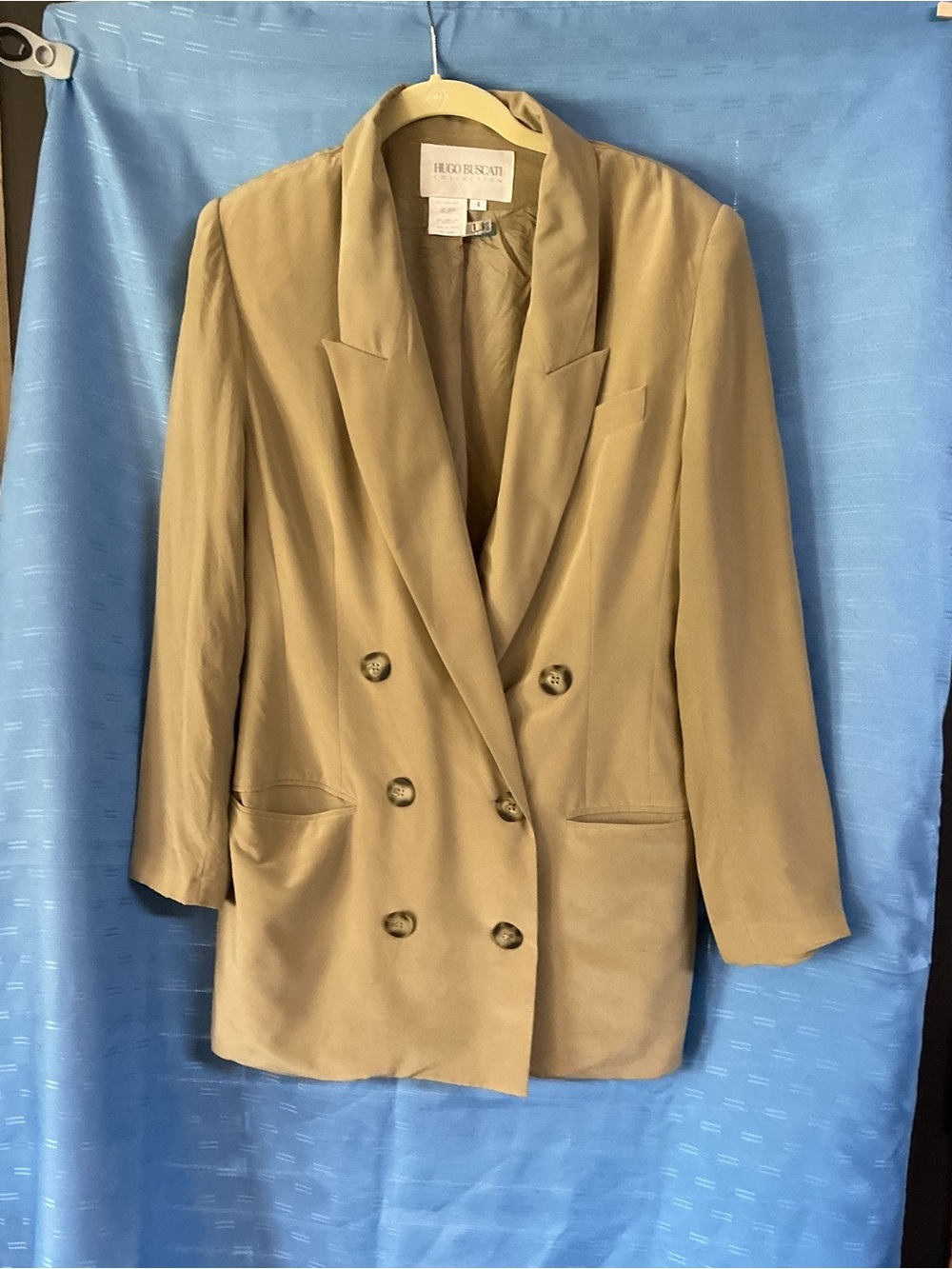 Hugo Buscati 100% Silk Double-Breasted Blazer in Camel